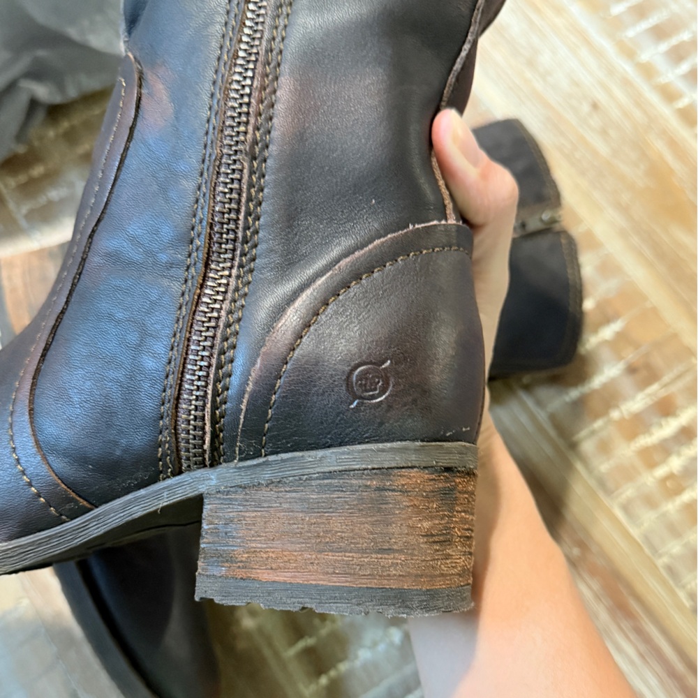 Born Mosse Distressed Rustic Brown Split Front Mi… - image 5